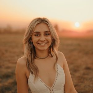 Meet your Posher, Laurel